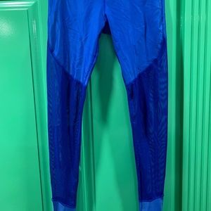 Electric Yoga leggings; size SMALL